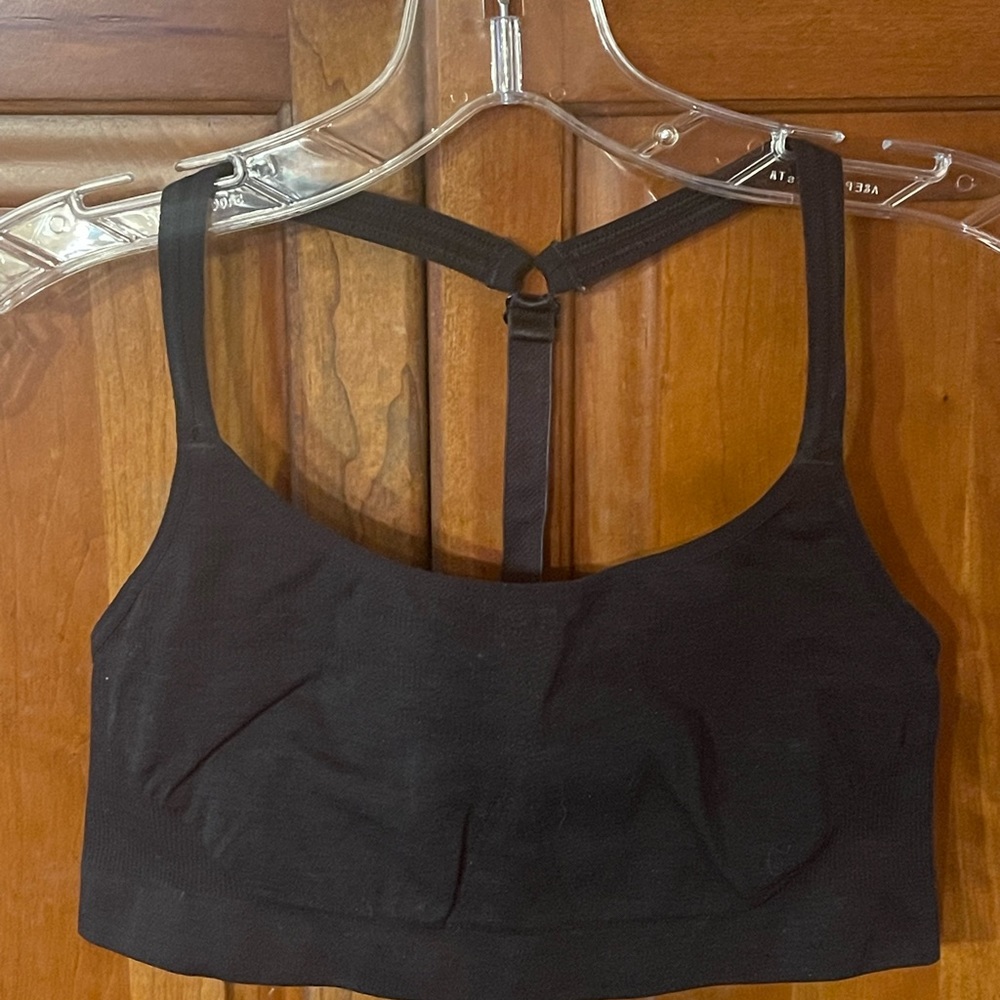 Athleta What’s On First Comfort Seamless Bra Black ￼Size M Adj T-Back Straps $78